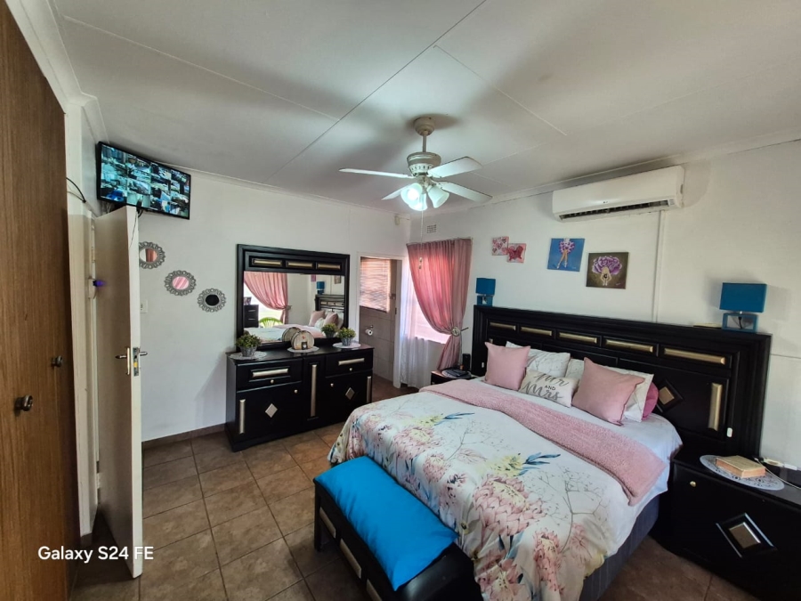 3 Bedroom Property for Sale in Geelhoutpark North West